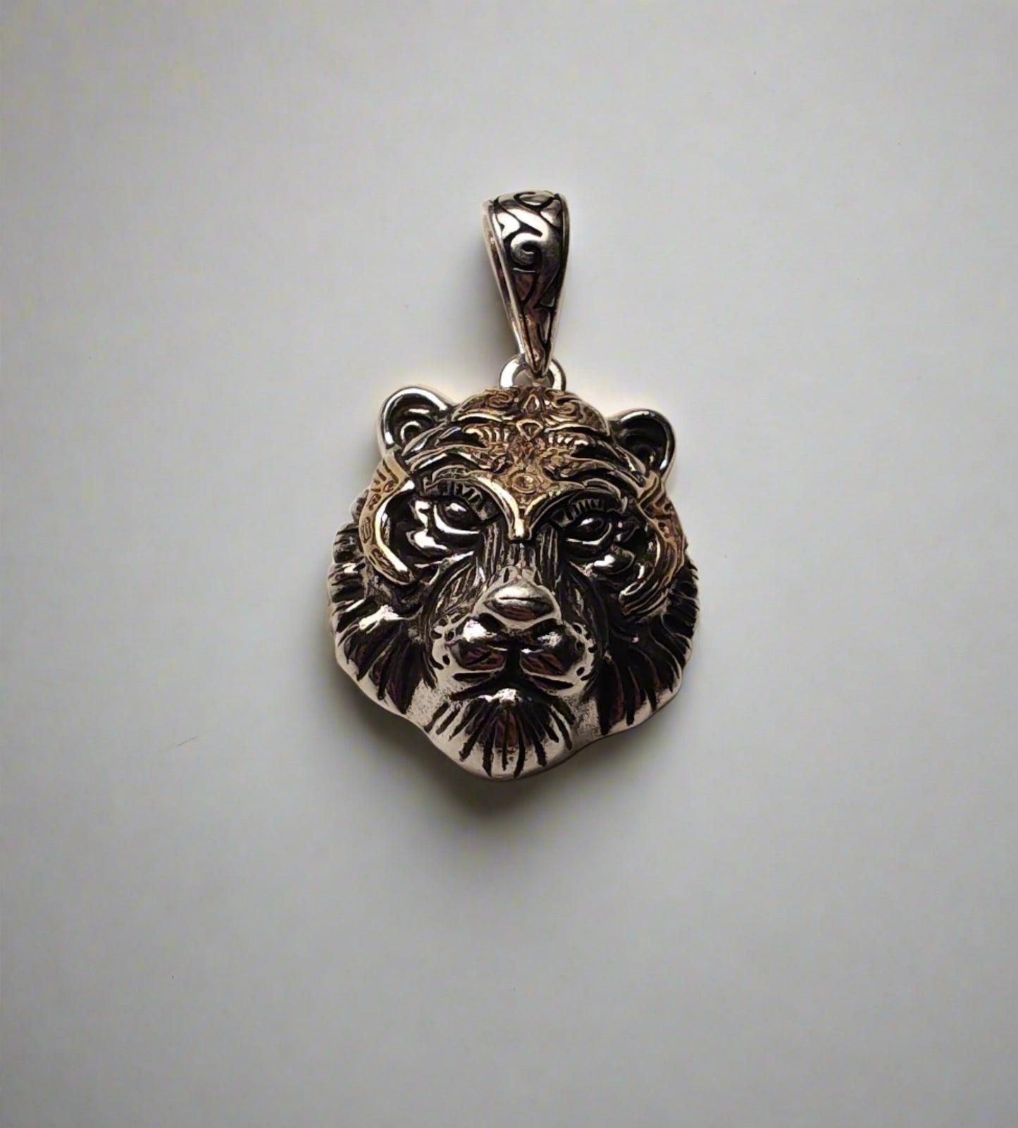 SILVER Siberian tiger