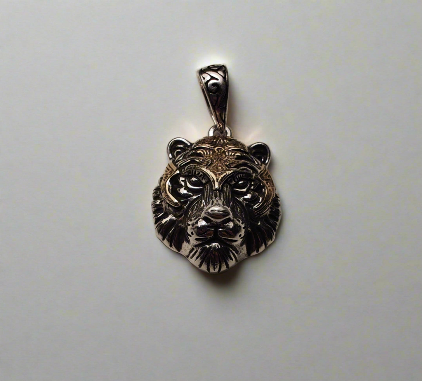 SILVER Siberian tiger